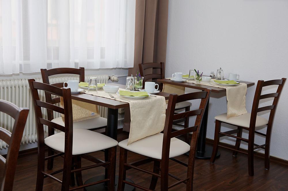 Hotel Huettl - Garni 沃尔姆斯 外观 照片